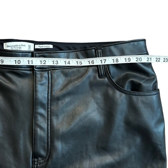 Abercrombie & Fitch Curve Love Vegan Leather Ankle Straight Pant - Picture 13 of 15